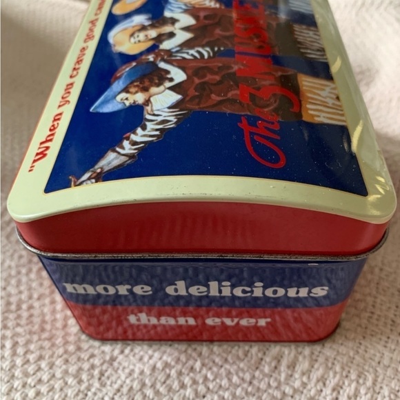THREE Musketeers Lunchbox Pocketbook Vintage - Picture 3 of 5